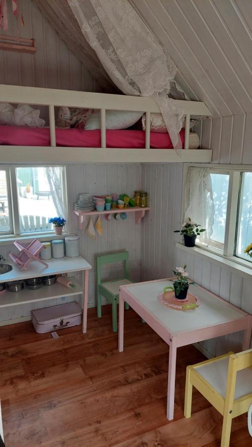 Old Charm Apartment - Keflavik Downtown מראה חיצוני תמונה